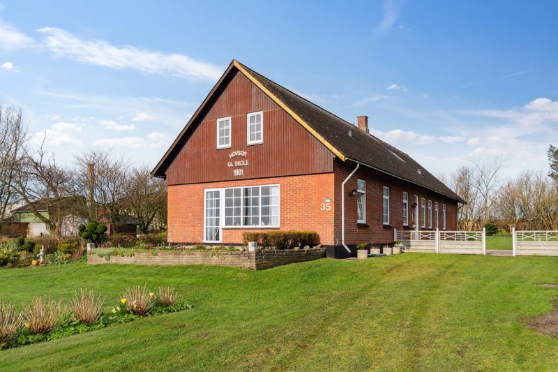 Property image number 2