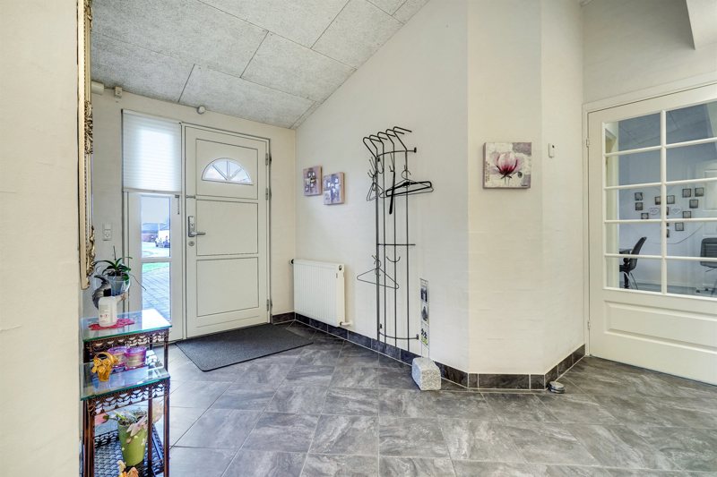 Property image number 3