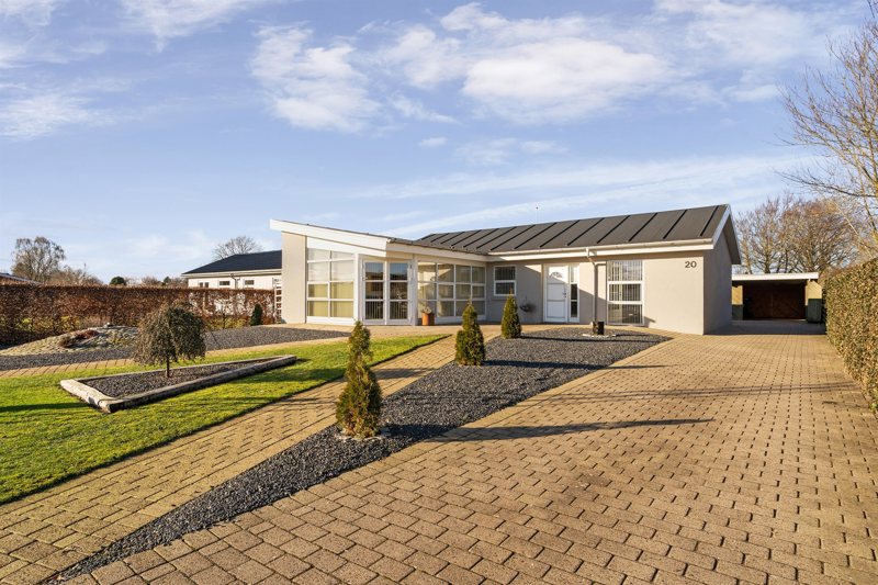 Property image number 2
