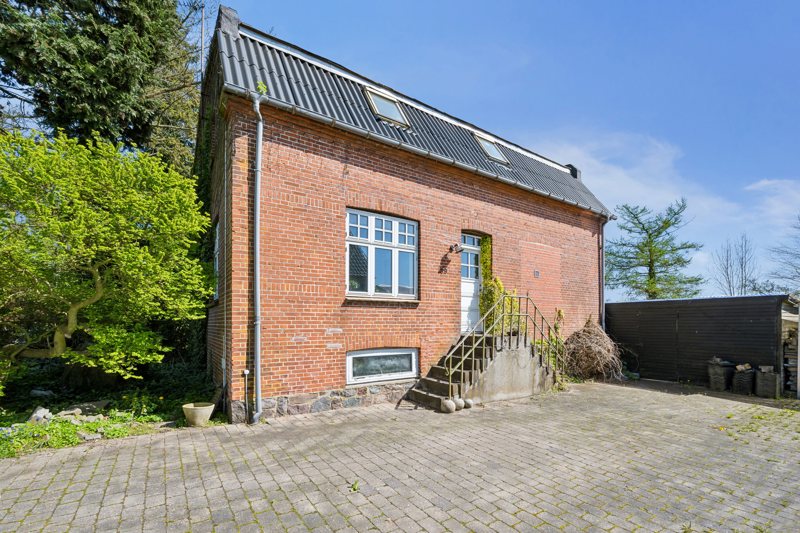 Property image number 2