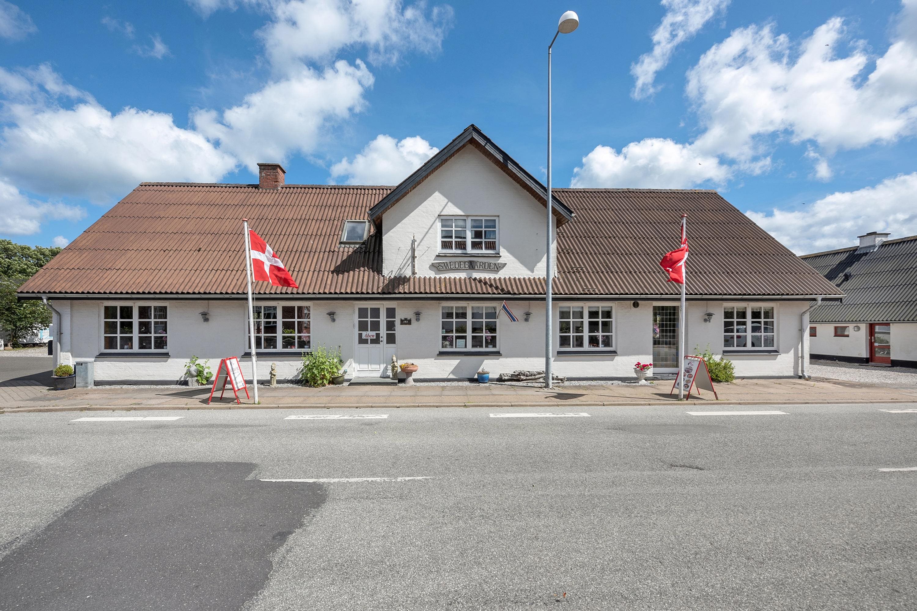 Villa på Østkystvejen 151 9300 Sæby.