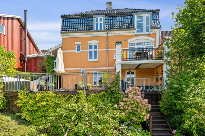 Property image number 2