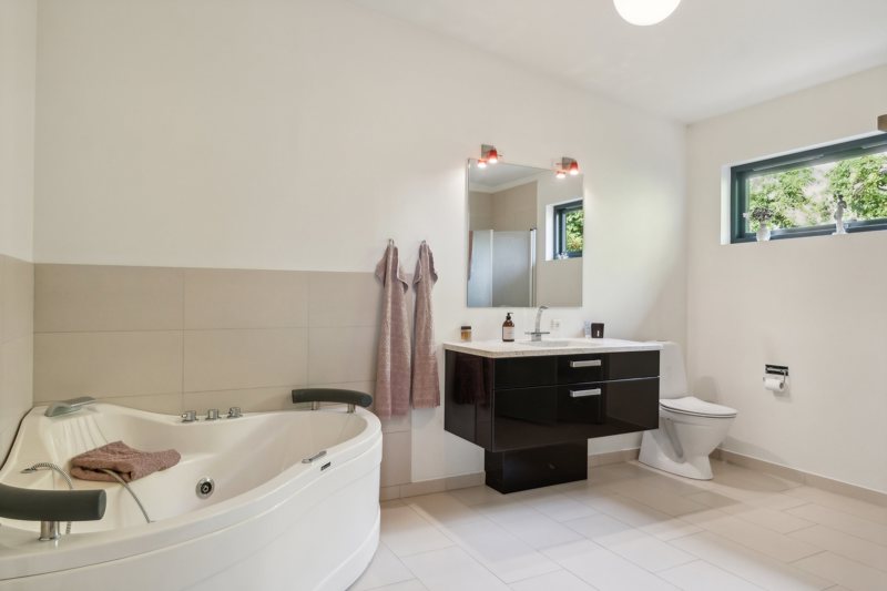 Property image number 10