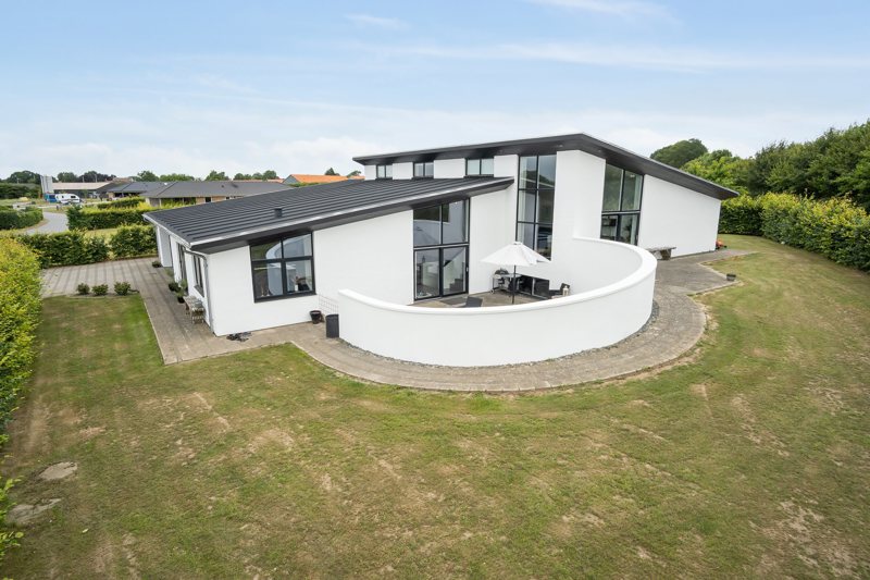 Property image number 2