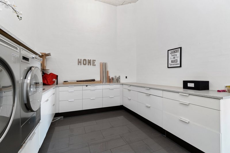 toggle-gallery-image