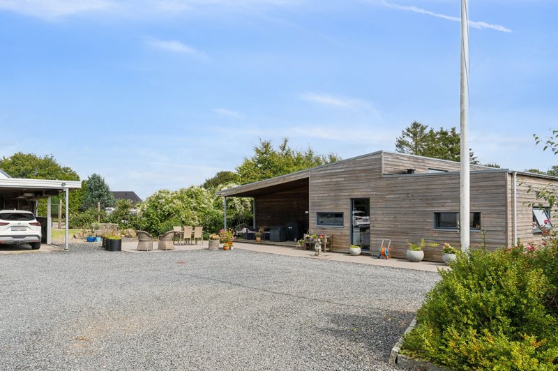 Property image number 2