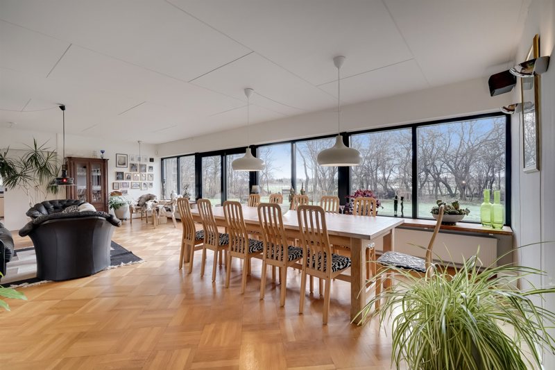 Property image number 8