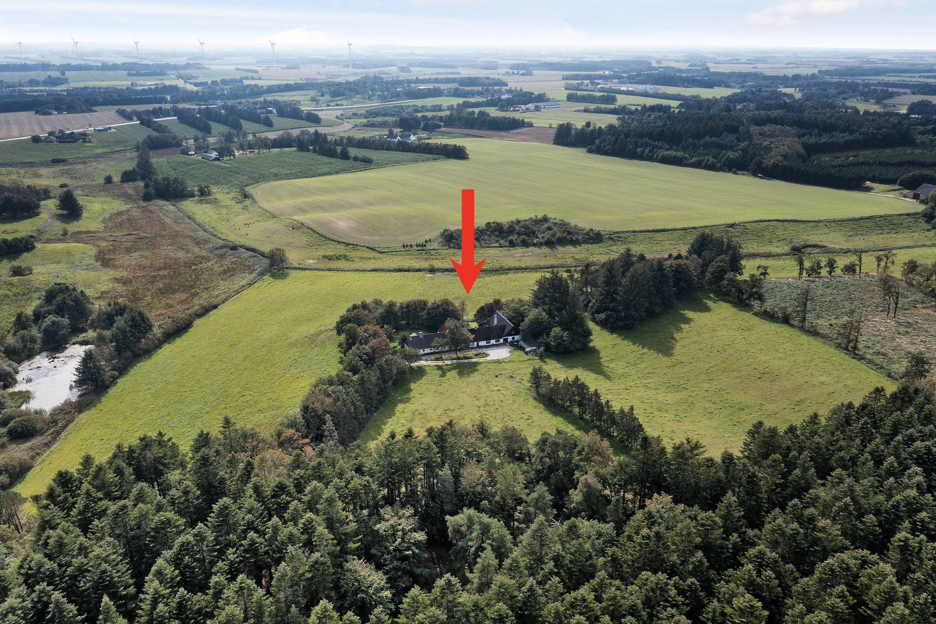 Landejendom på Hjørringvej 290 9870 Sindal.