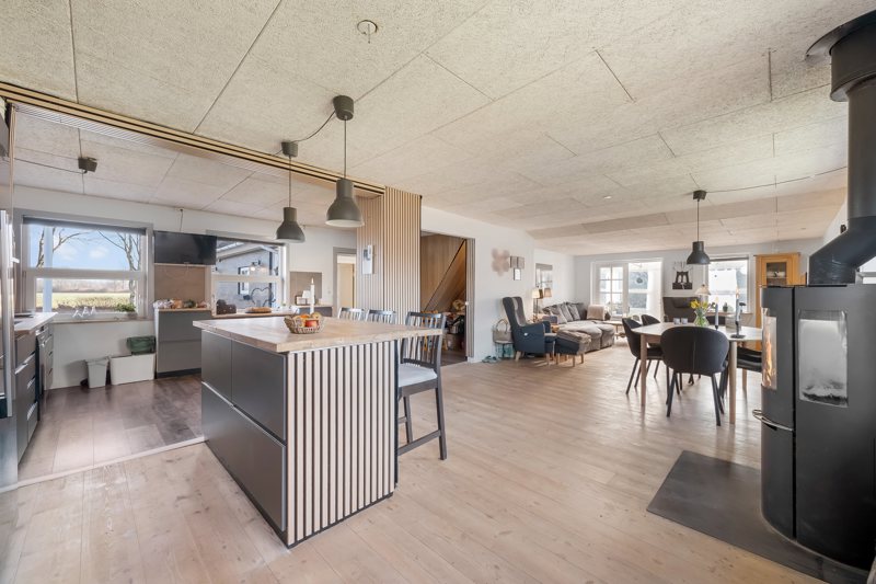 Property image number 8