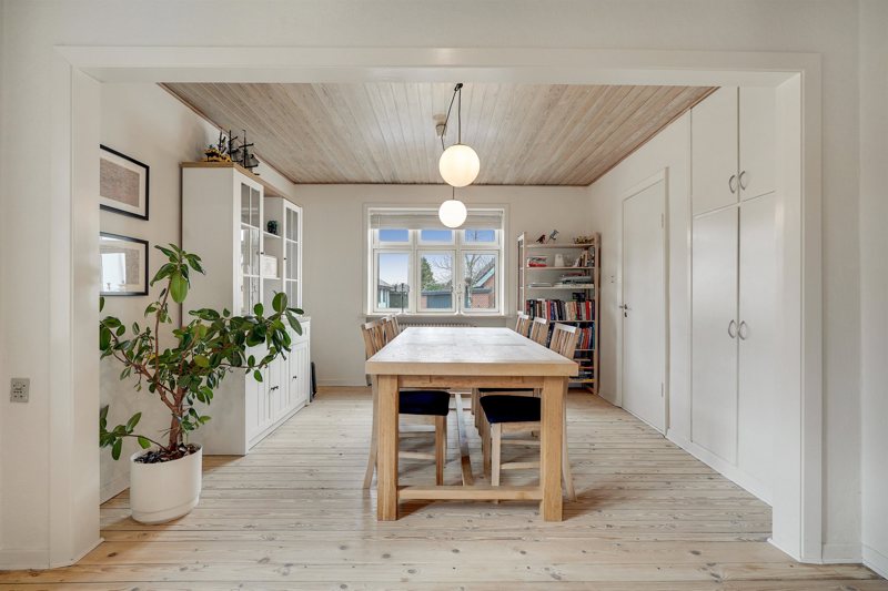 toggle-gallery-image