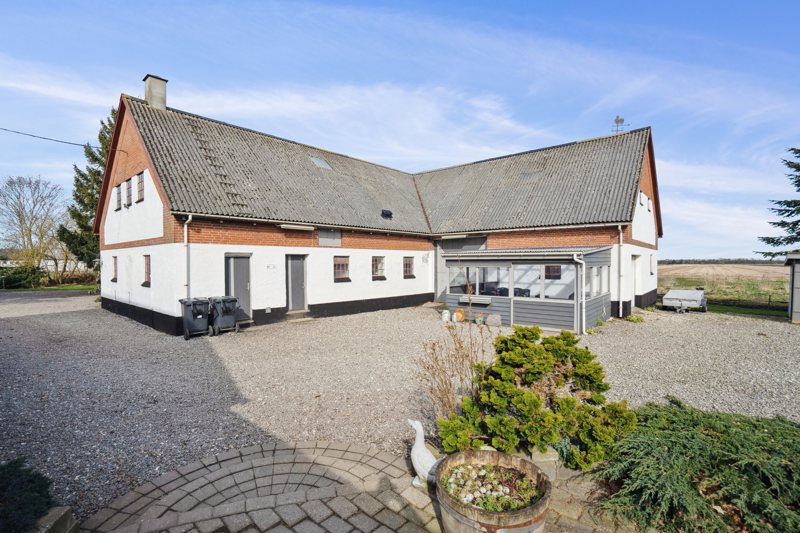 Property image number 2