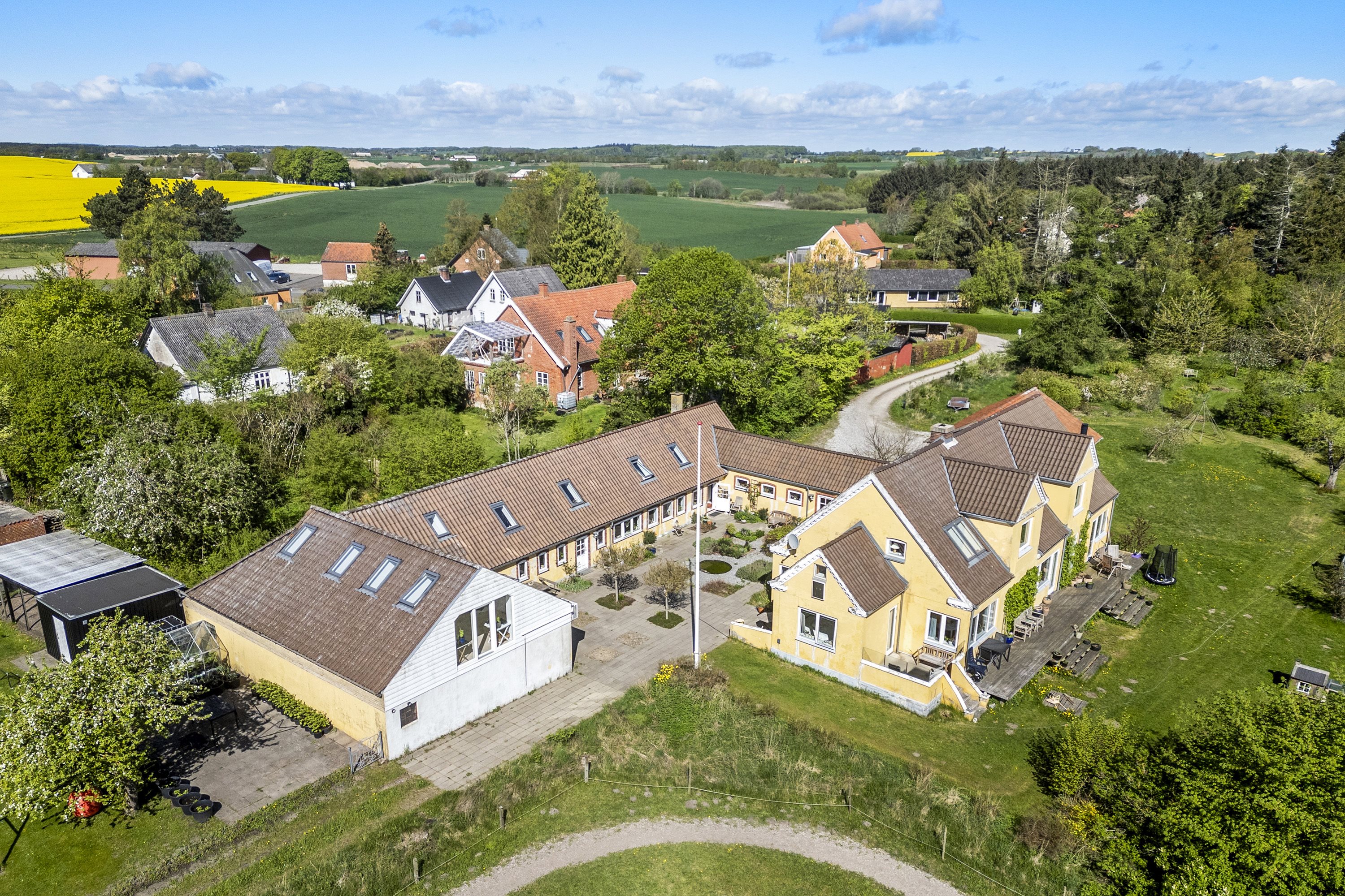 Villa på Gl. Stationsvej 24 8400 Ebeltoft.