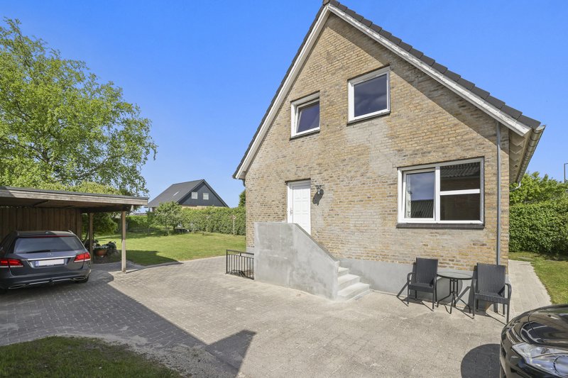 Property image number 1