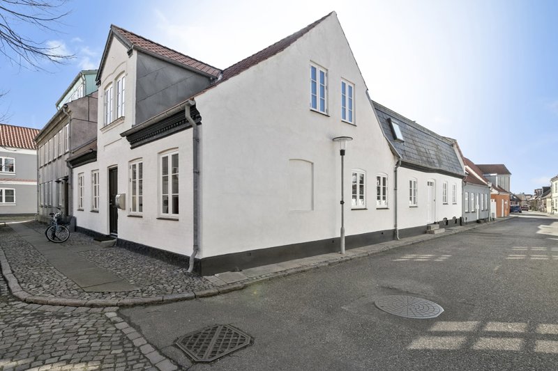 Property image number 2