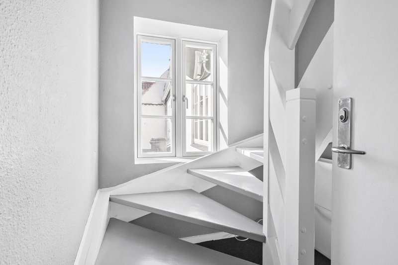 toggle-gallery-image