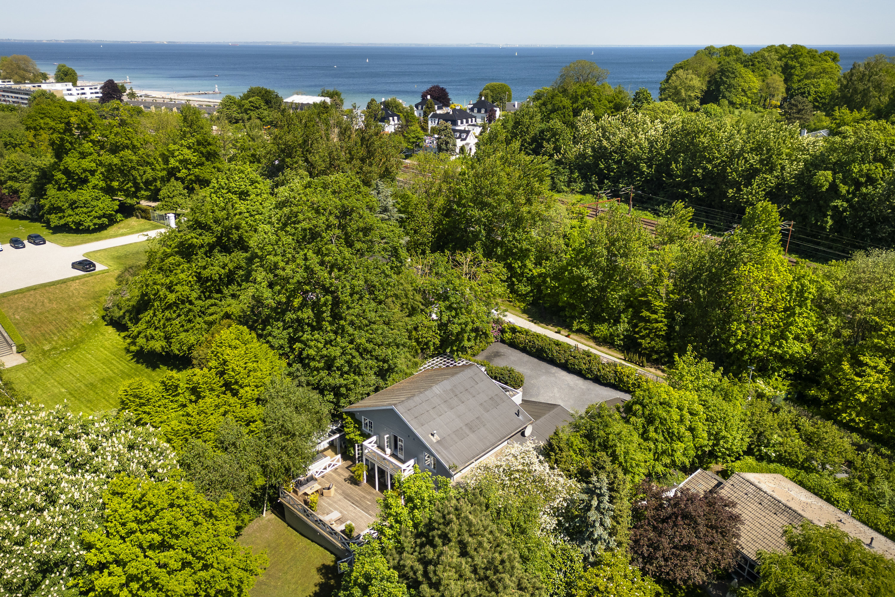 Villa på Schimmelmanns Have 19 2930 Klampenborg.