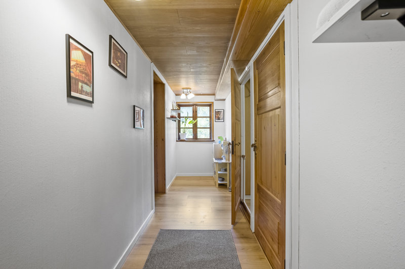 toggle-gallery-image