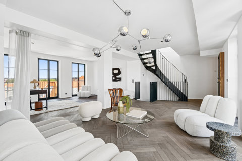 Fantastisk penthouse med skøn udsigt og direkte udgang til privat tagterrasse