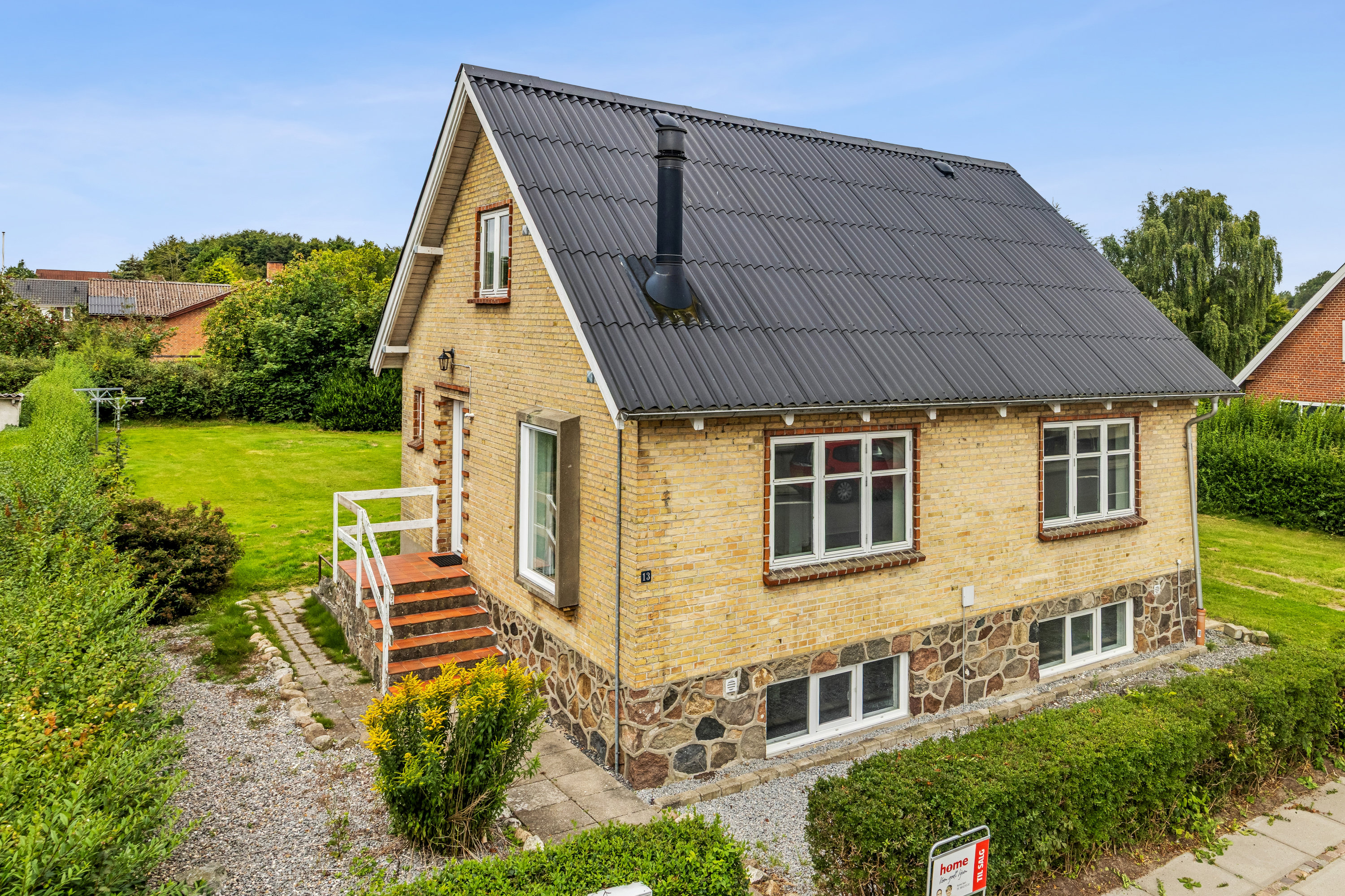 Villa på Hovedgaden 13 9640 Farsø.