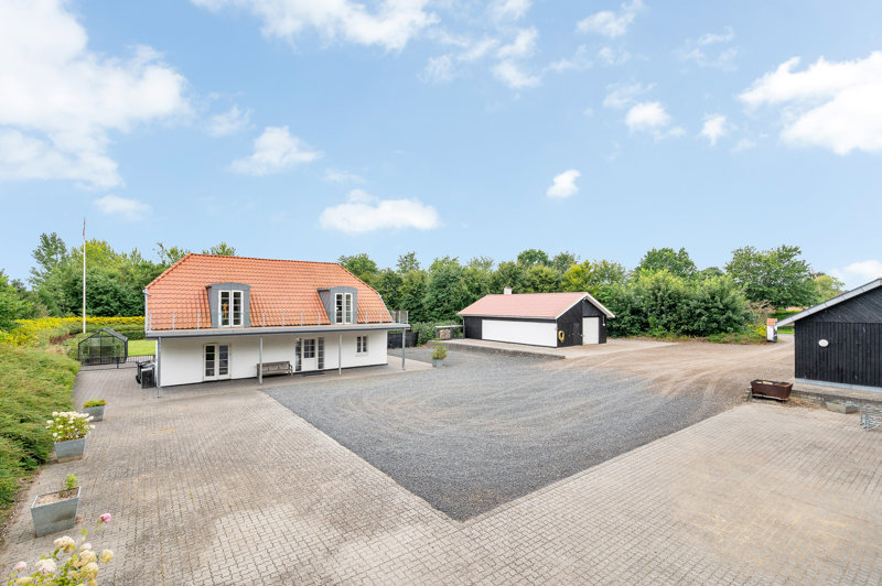 Property image number 2