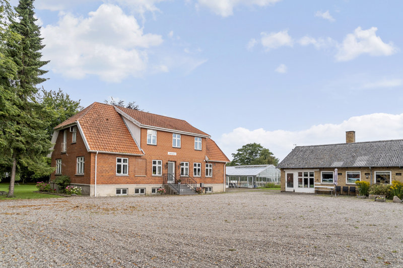 Property image number 2