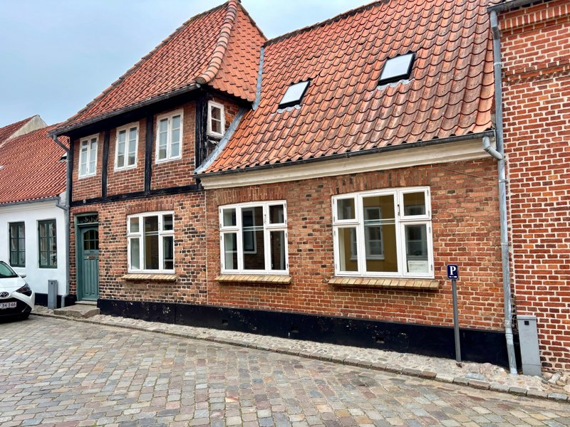 Property image number 2