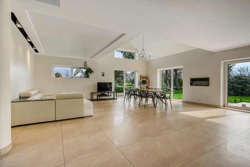 Property image number 8