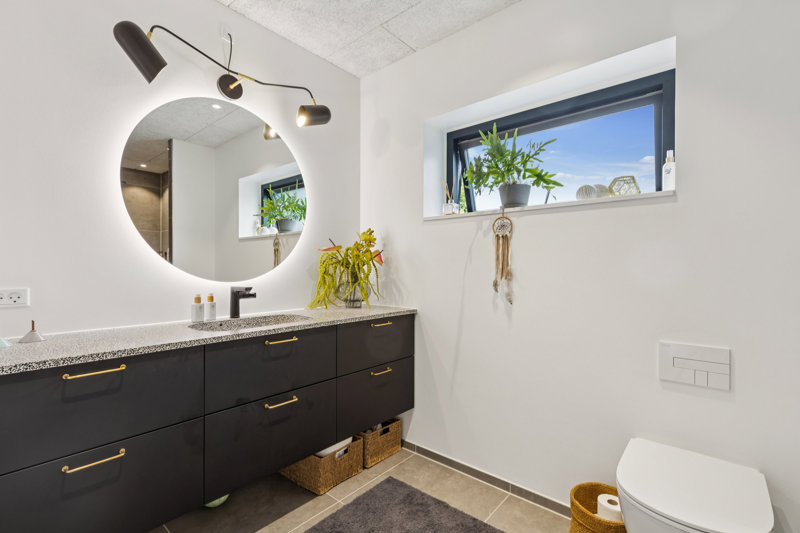 toggle-gallery-image