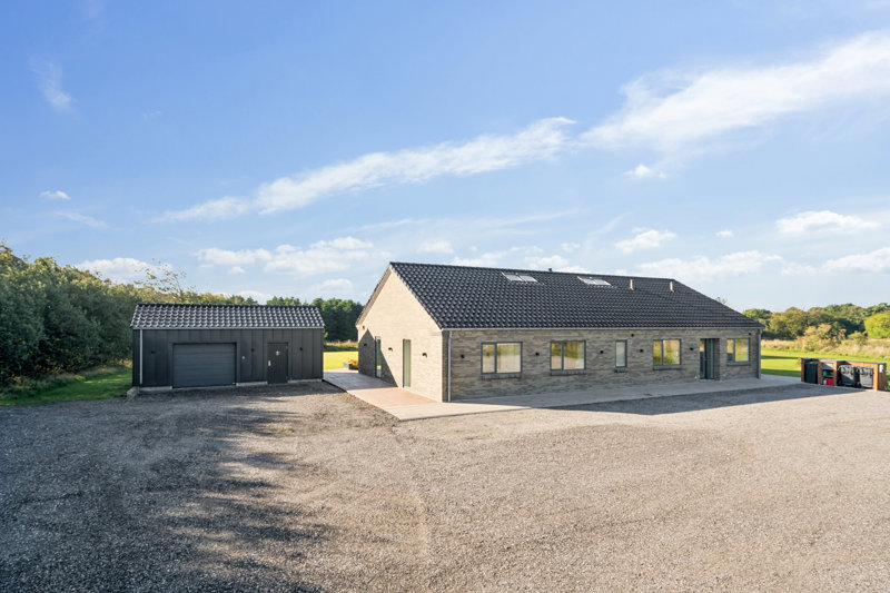Property image number 2