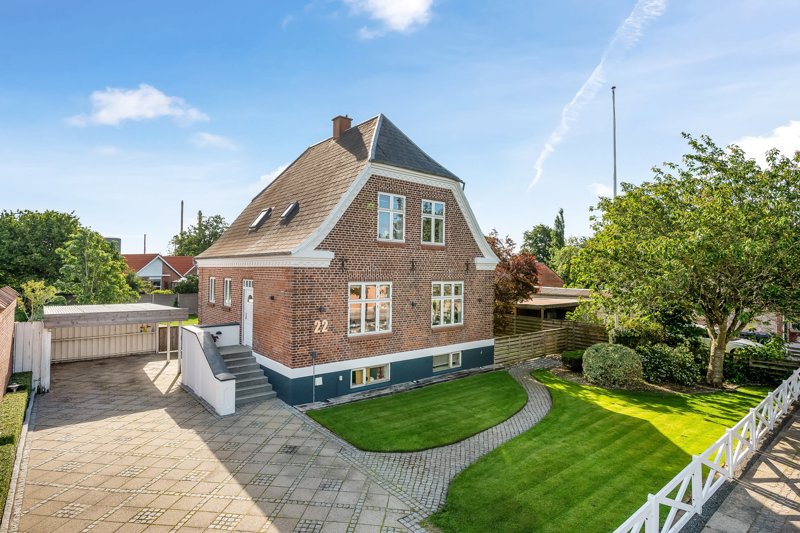Property image number 2