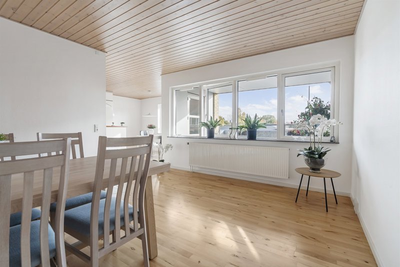 Property image number 8