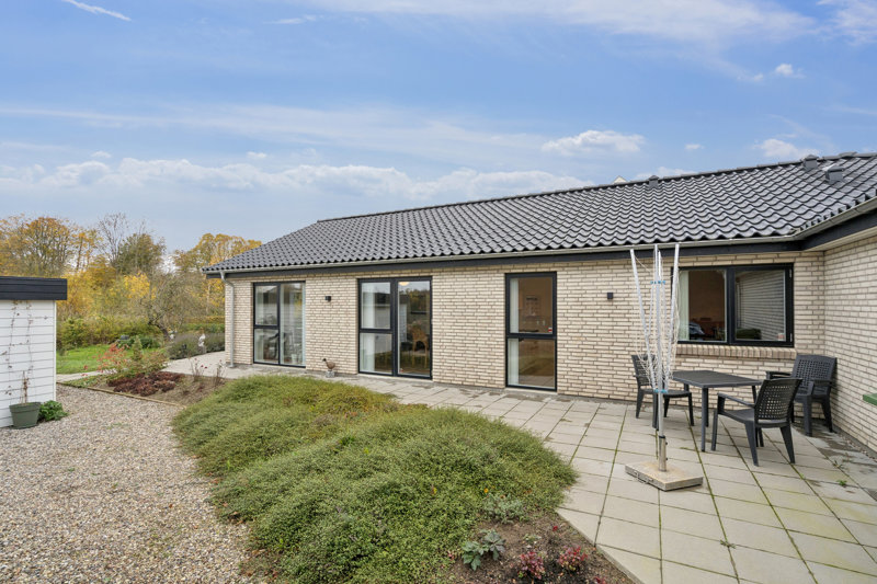 Property image number 2