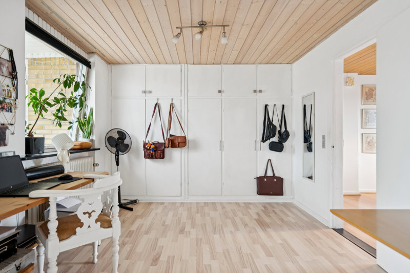 toggle-gallery-image