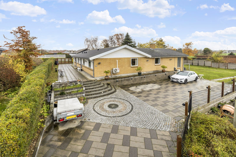 Property image number 2