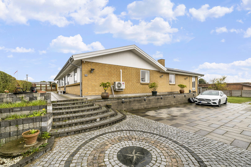 Property image number 1