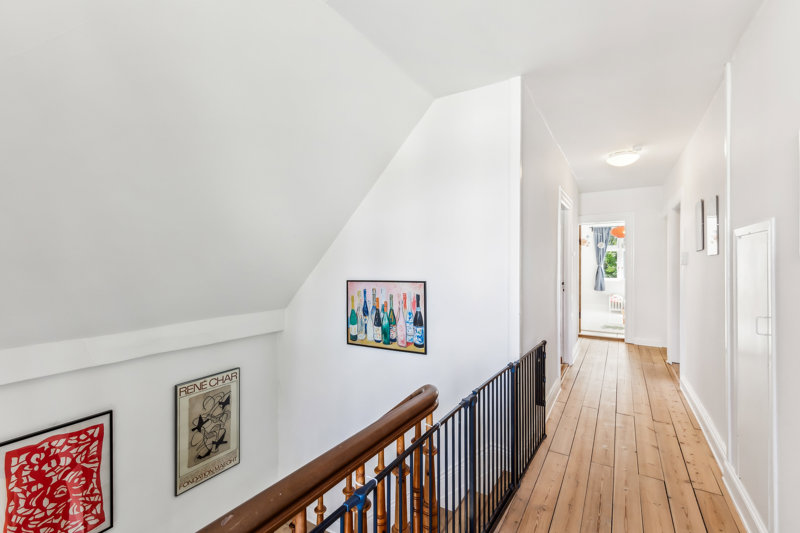 toggle-gallery-image