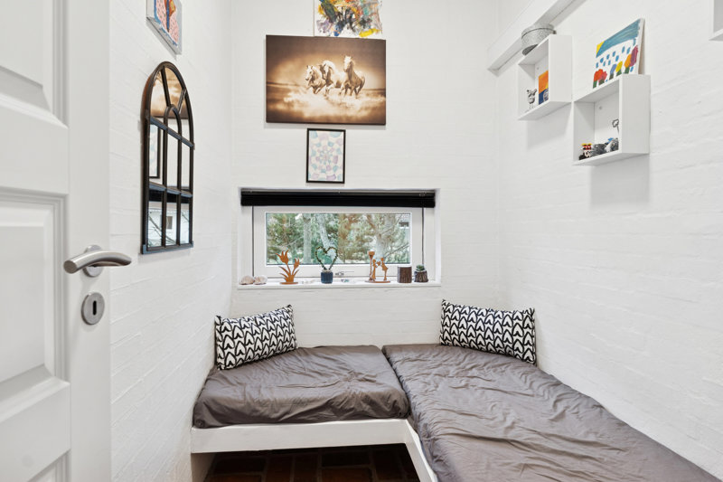 toggle-gallery-image