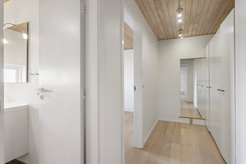 toggle-gallery-image