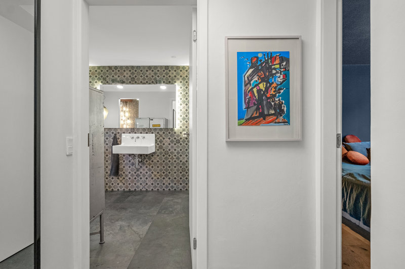 toggle-gallery-image