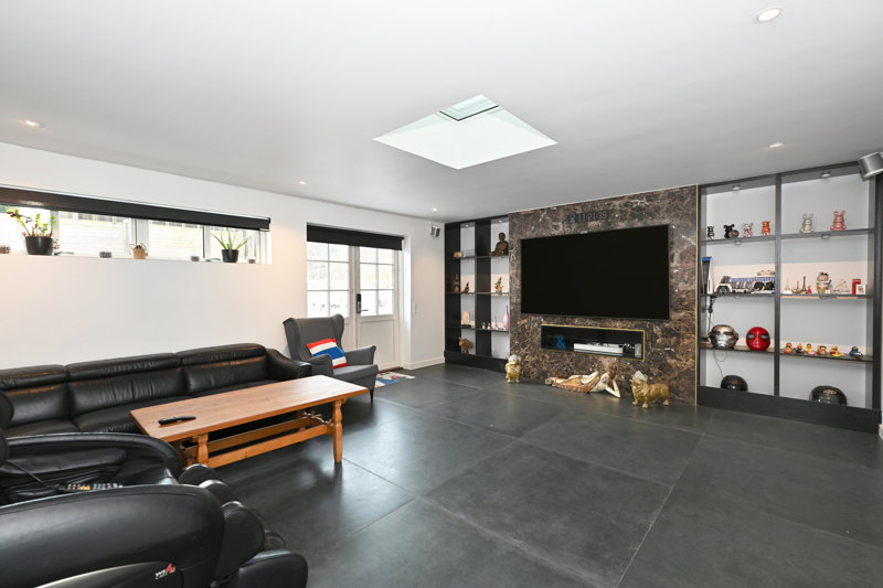 Property image number 3