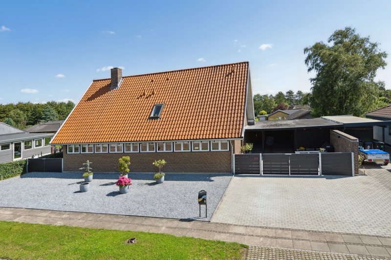 Property image number 2