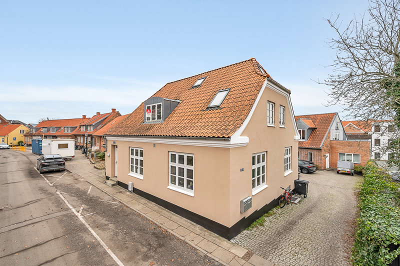 Property image number 2
