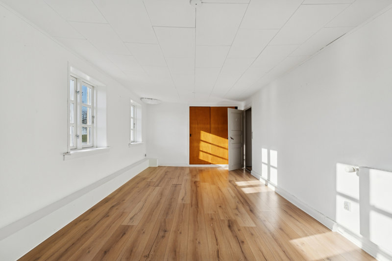 Property image number 8