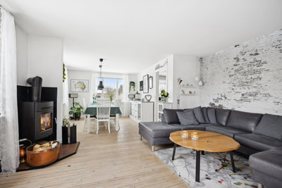 Charmerende villalejlighed med privat have