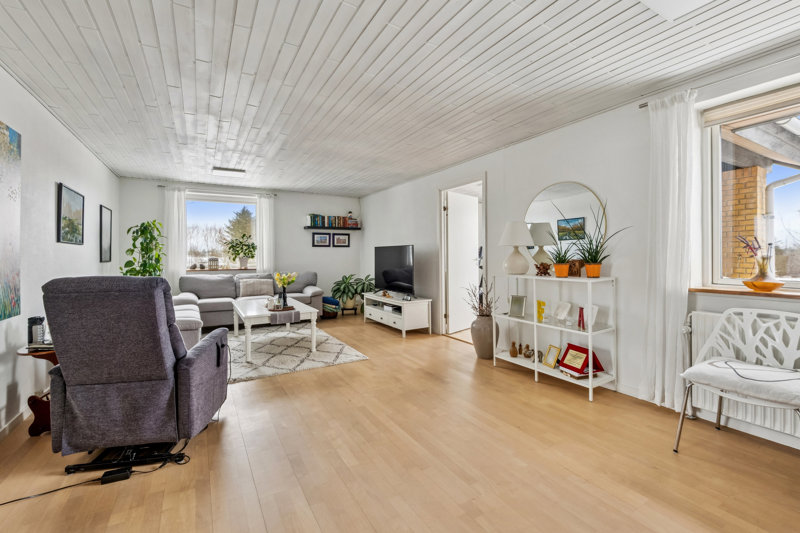 Property image number 8