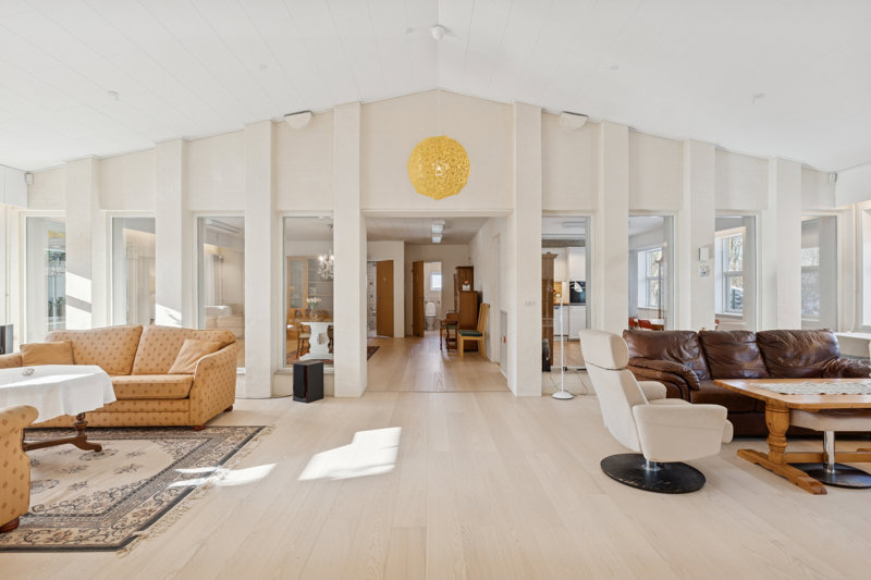 Property image number 2