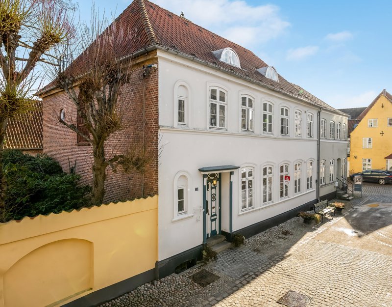 Property image number 2