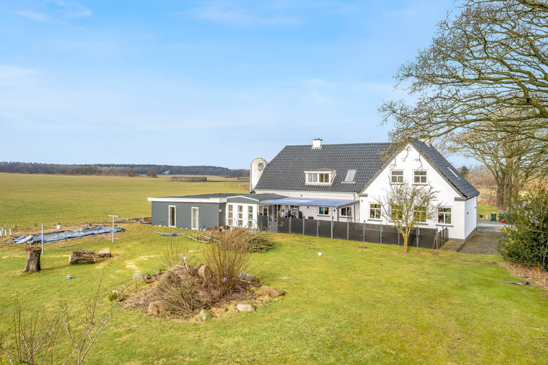 Property image number 2
