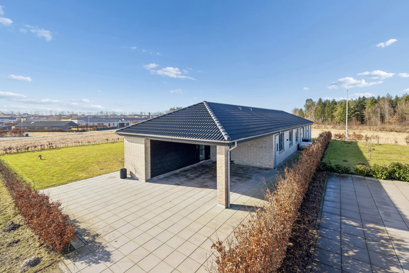 Property image number 3
