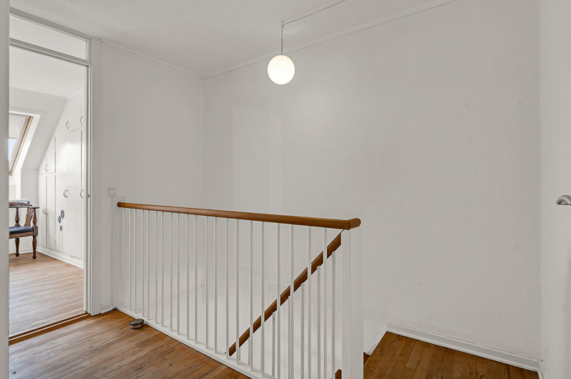 toggle-gallery-image